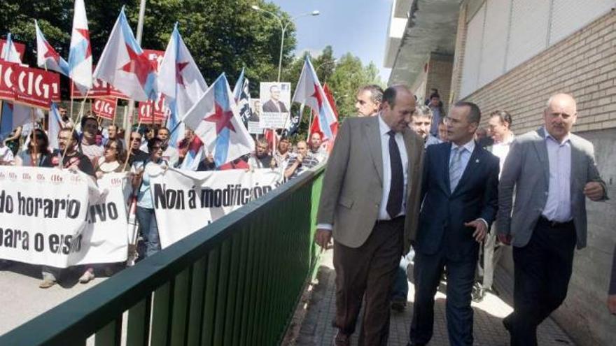 El curso en Infantil y Primaria arranca en Galicia con protestas de profesores