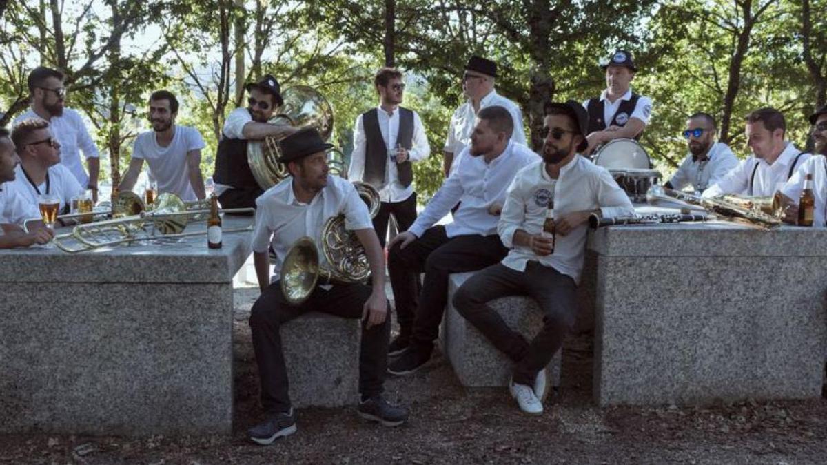 The Turre´s Band cierra la primera jornada de la Festa da Cultura.