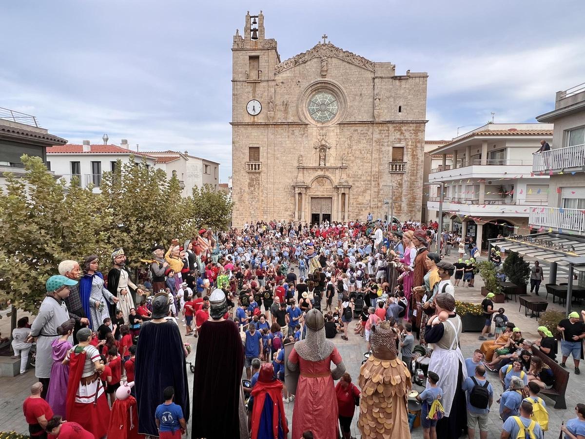 EN IMATGES | Així es viu la festa major de Santa Màxima a l'Escala