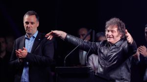 Milei protagoniza cierre de campaña para la elección legislativa en la capital argentina