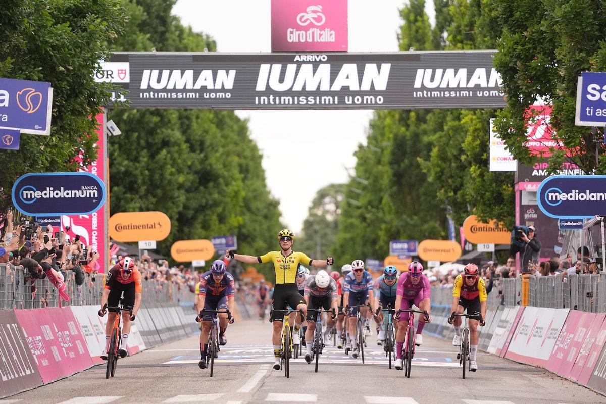 Olav Kooij ganó la duodécima etapa del Giro de Italia.