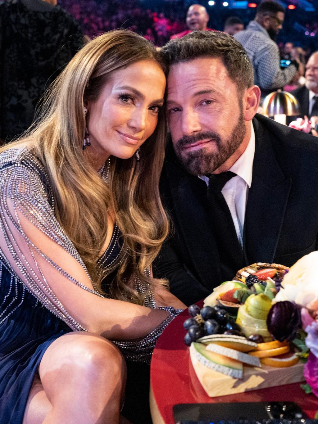 Jennifer Lopez y Ben Affleck en los Grammys 2023