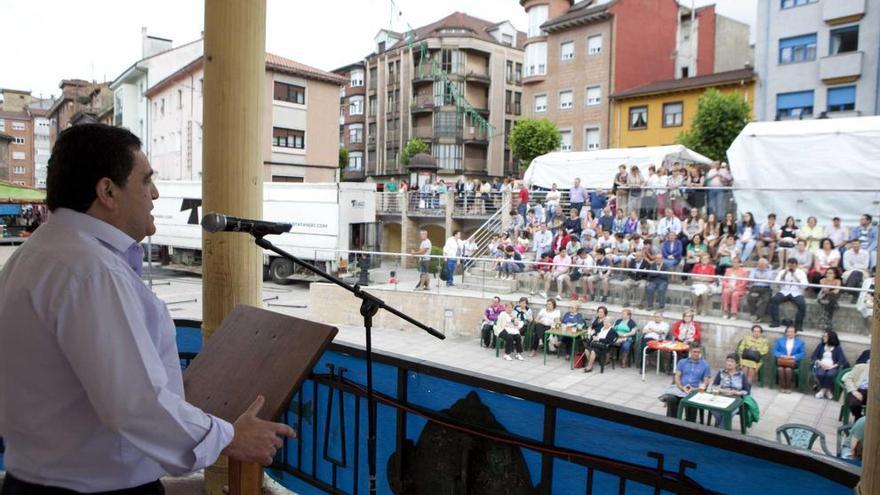 Olegario García, durante la lectura del pregón.