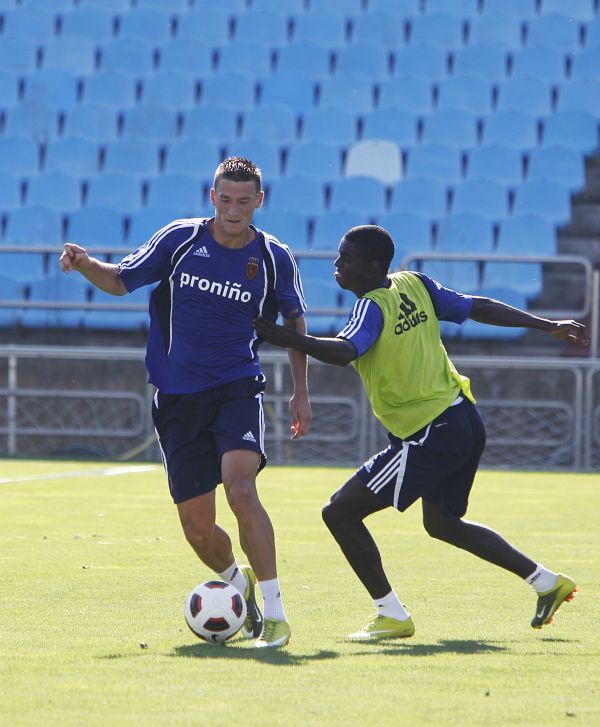 Adam Pinter se entrena por primera vez con el Real Zaragoza