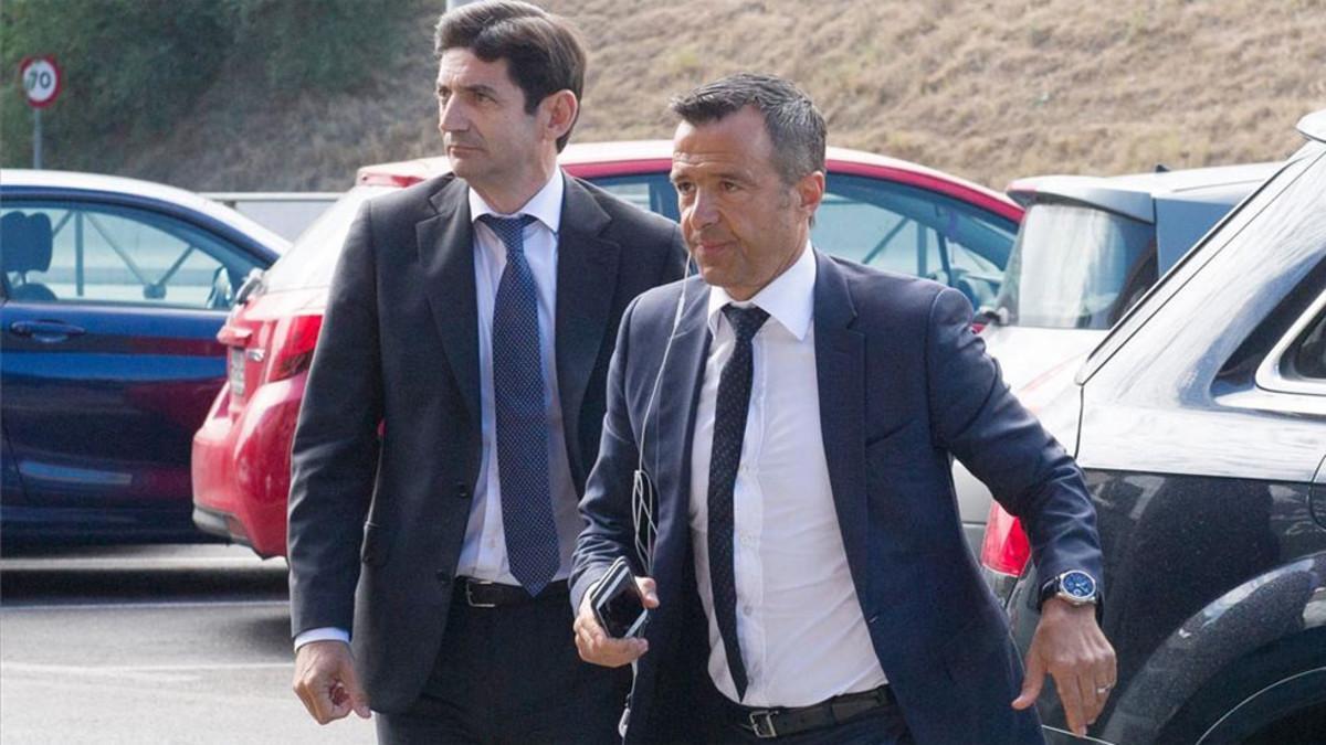 Jorge Mendes lleva a varios jugadores relacionados con el Barça