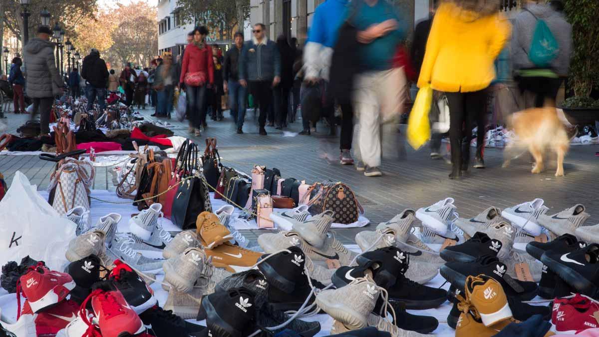 Manteros en el centro de Barcelona