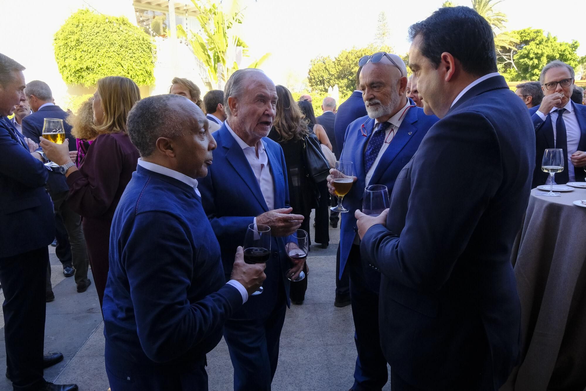 Comida navideña de la Confederación Canaria de Empresarios (CCE) en Las Palmas de Gran Canaria
