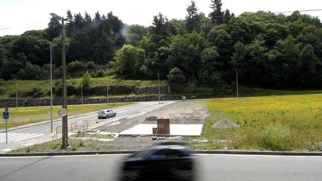 Área que se reservará para autocaravanas en El Cadavíu.