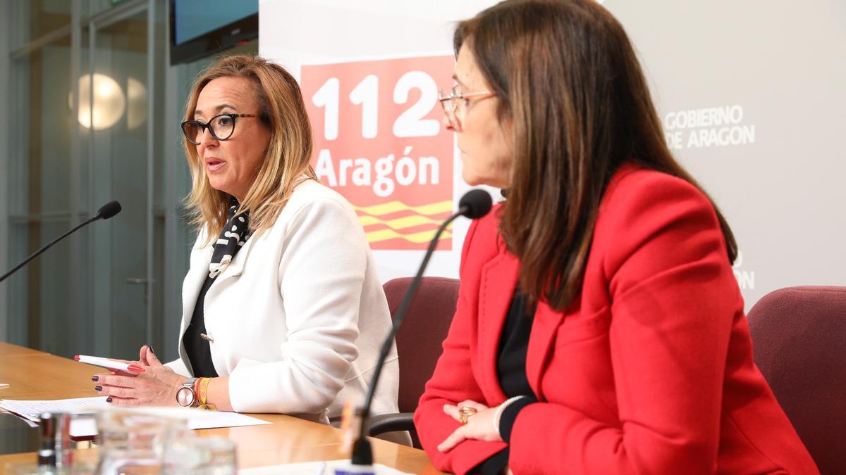 La consejera Mayte Pérez y la directora general Carmen Sánchez.