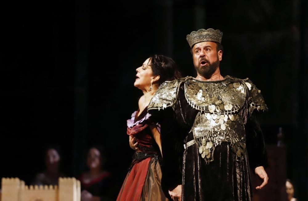 Ensayos de la ópera 'La Favorita' en el Teatro Cervantes.