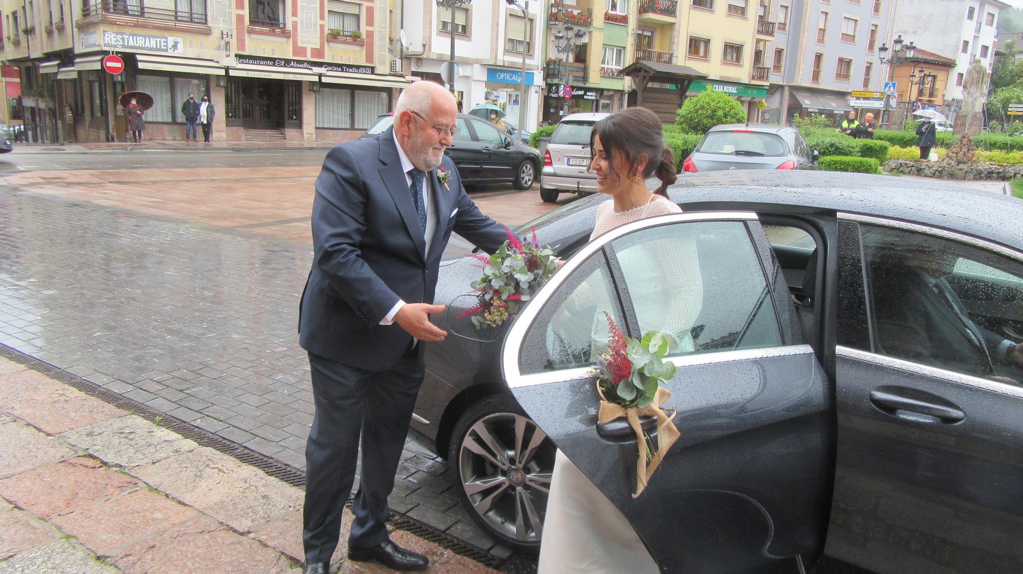 Las bodas que vuelven tras el estado de alarma: la primera del año en Cangas de Onís