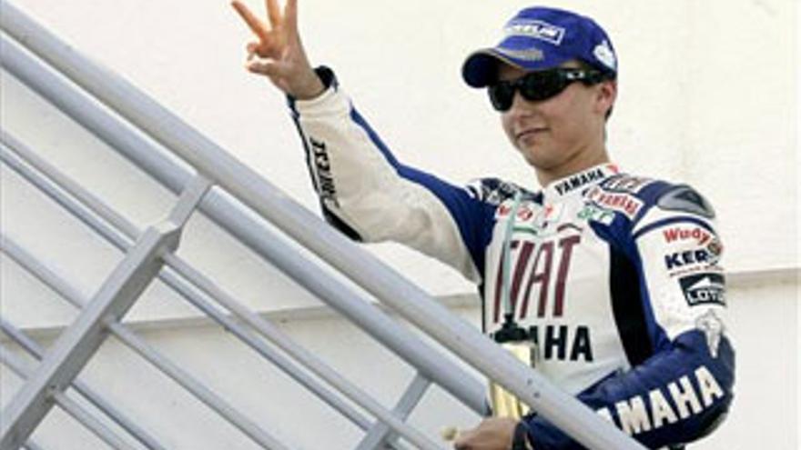 Jorge Lorenzo, intervenido en el brazo derecho