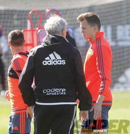 El Valencia CF entrena ante su afición