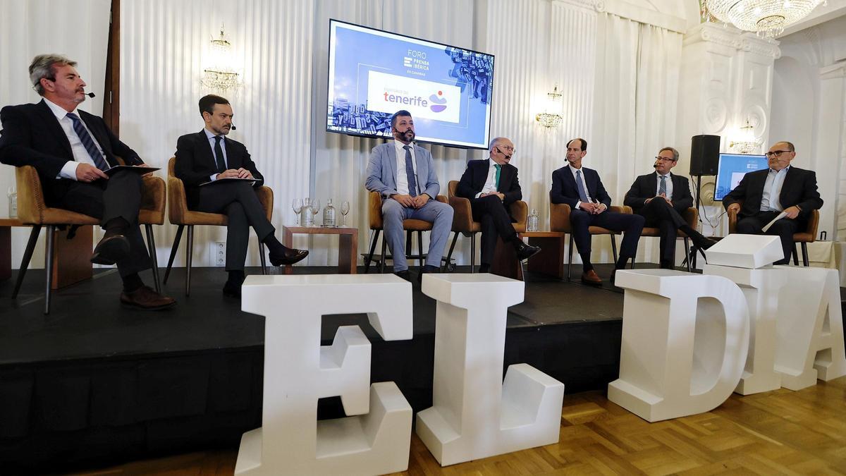 Foro sobre 'Conectividad turística' de EL DÍA y la CEOE