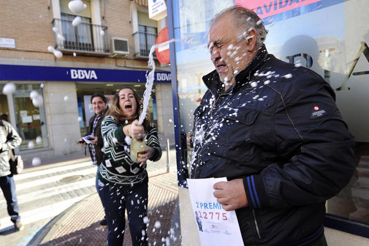 MORA (TOLEDO) REPARTE EN VENTANILLA 1.250.000 EUROS DEL SEGUNDO PREMIO