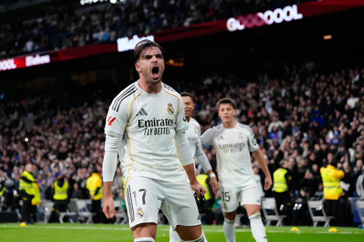 Real Madrid's Raul Asencio celebrates after scoring his side's second goal during the Spanish La Liga soccer match between Real Madrid and Levante in Madrid, Spain, Saturday, Jan. 17, 2026. (AP Photo/Jose Breton)