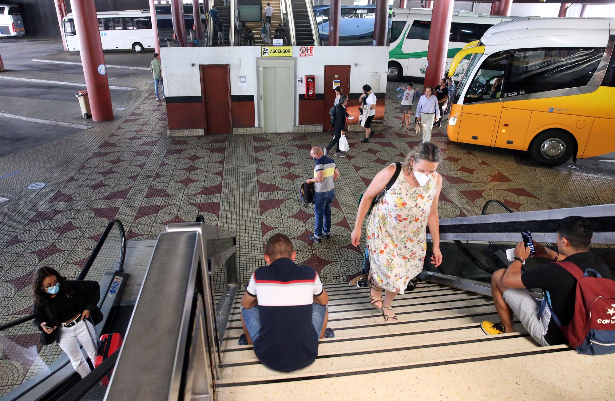 La estación de la Avenida de Madrid prolonga su agonía a la espera del traslado a Urzáiz