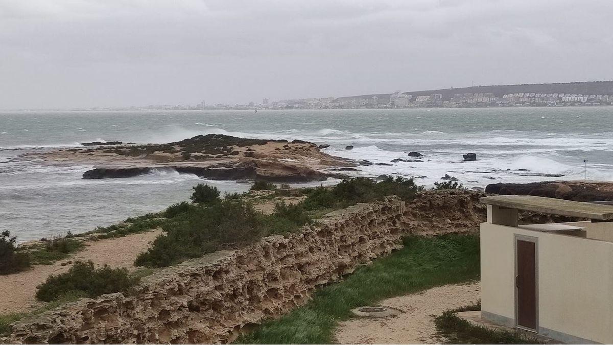 El mar desde la isla de Tabarca. / JUANI HERNÁNDEZ