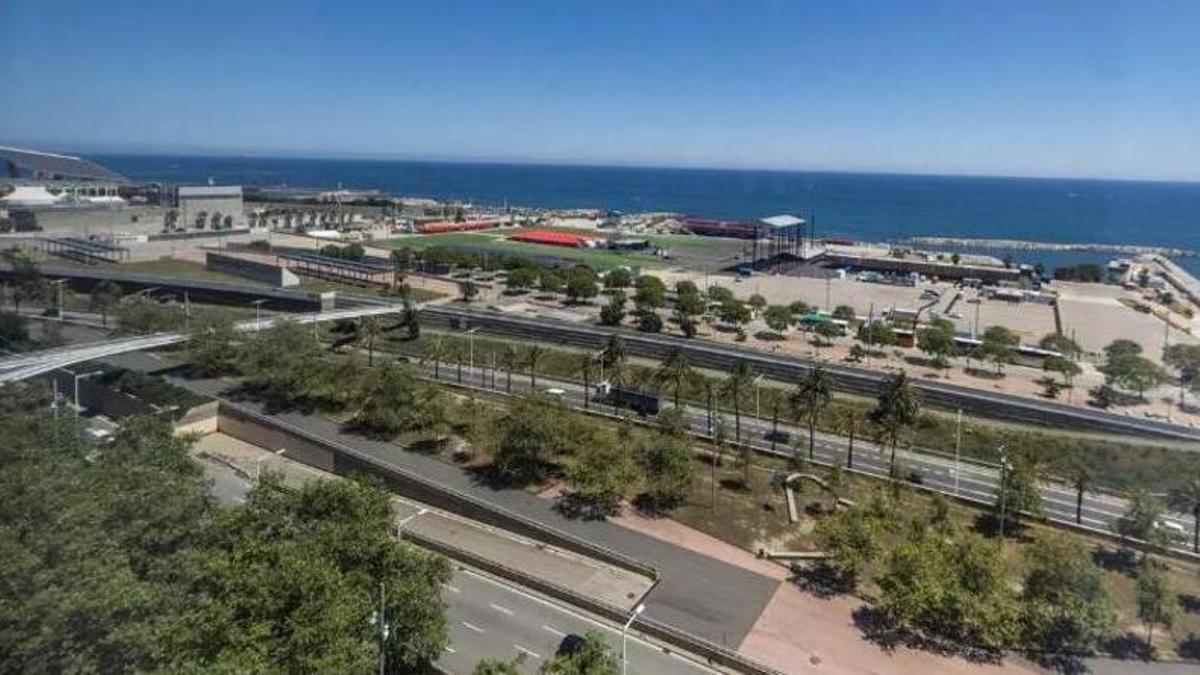 Vista panoràmica de la plataforma marítima del Fòrum, que es reformarà