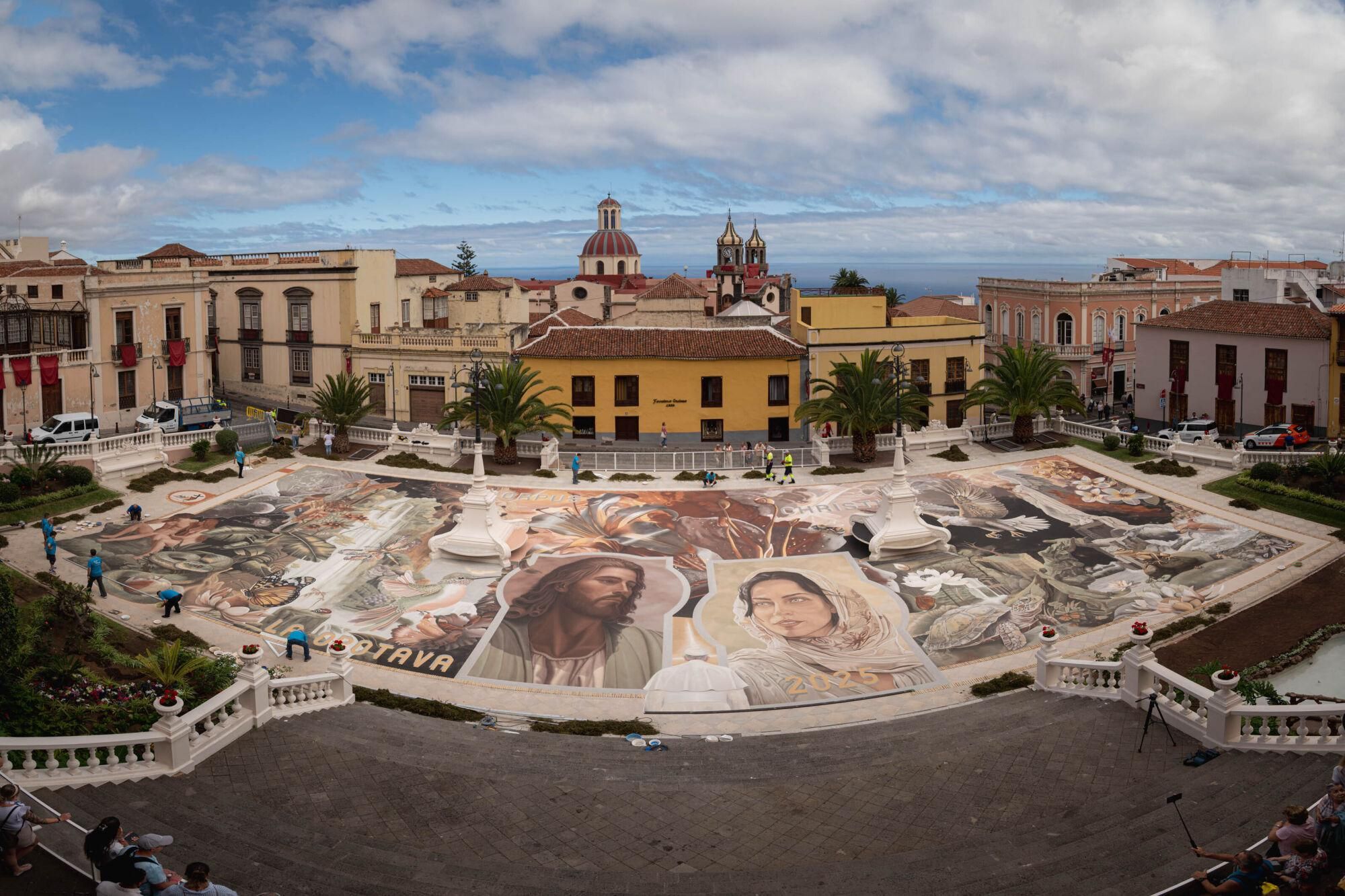 Colocación del tapiz de La Orotava