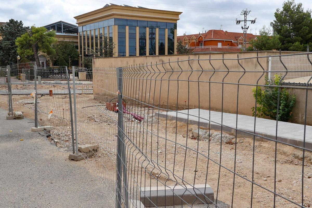 Obras de construcción del centro de conocimiento.