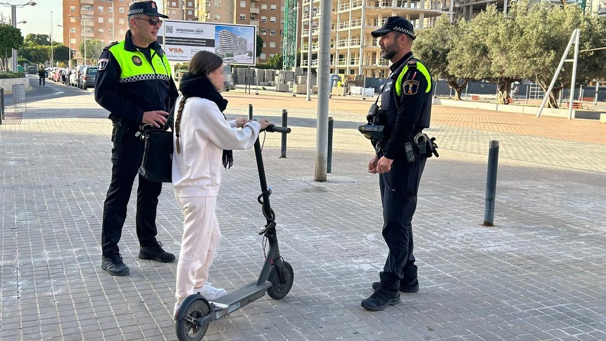 Campaña de control de patinetes en Mislata.