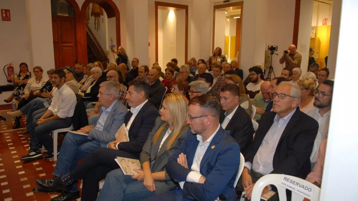 Pedro José Franco presenta su libro 'Maspaloma sin -s-' en el Faro