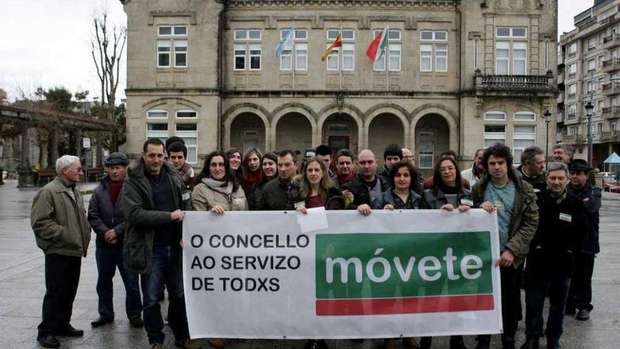 Presentación, ayer, de Movemento Veciñal Estradense (Móvete). // Bernabé/Javier Lalín