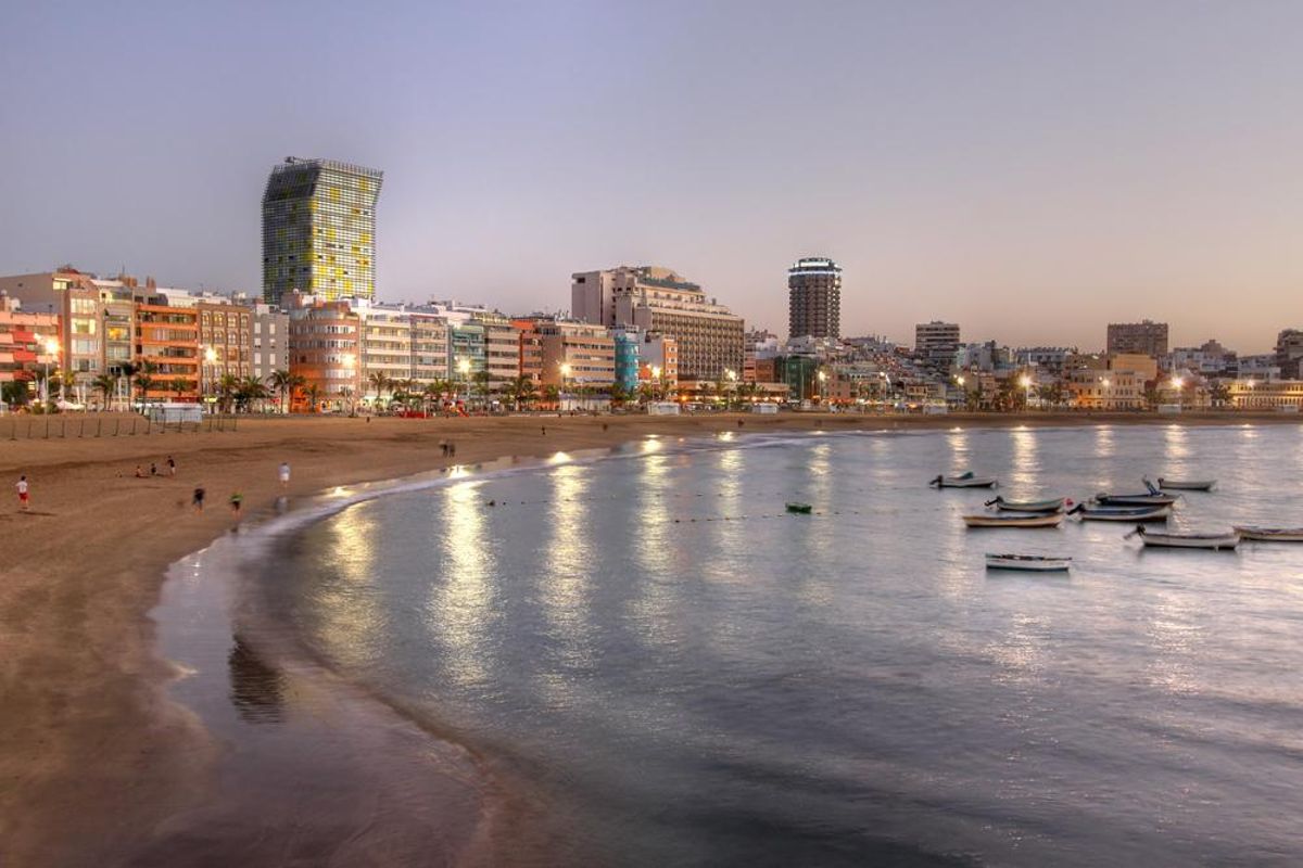 Playa de Las Canteras (Las Palmas).