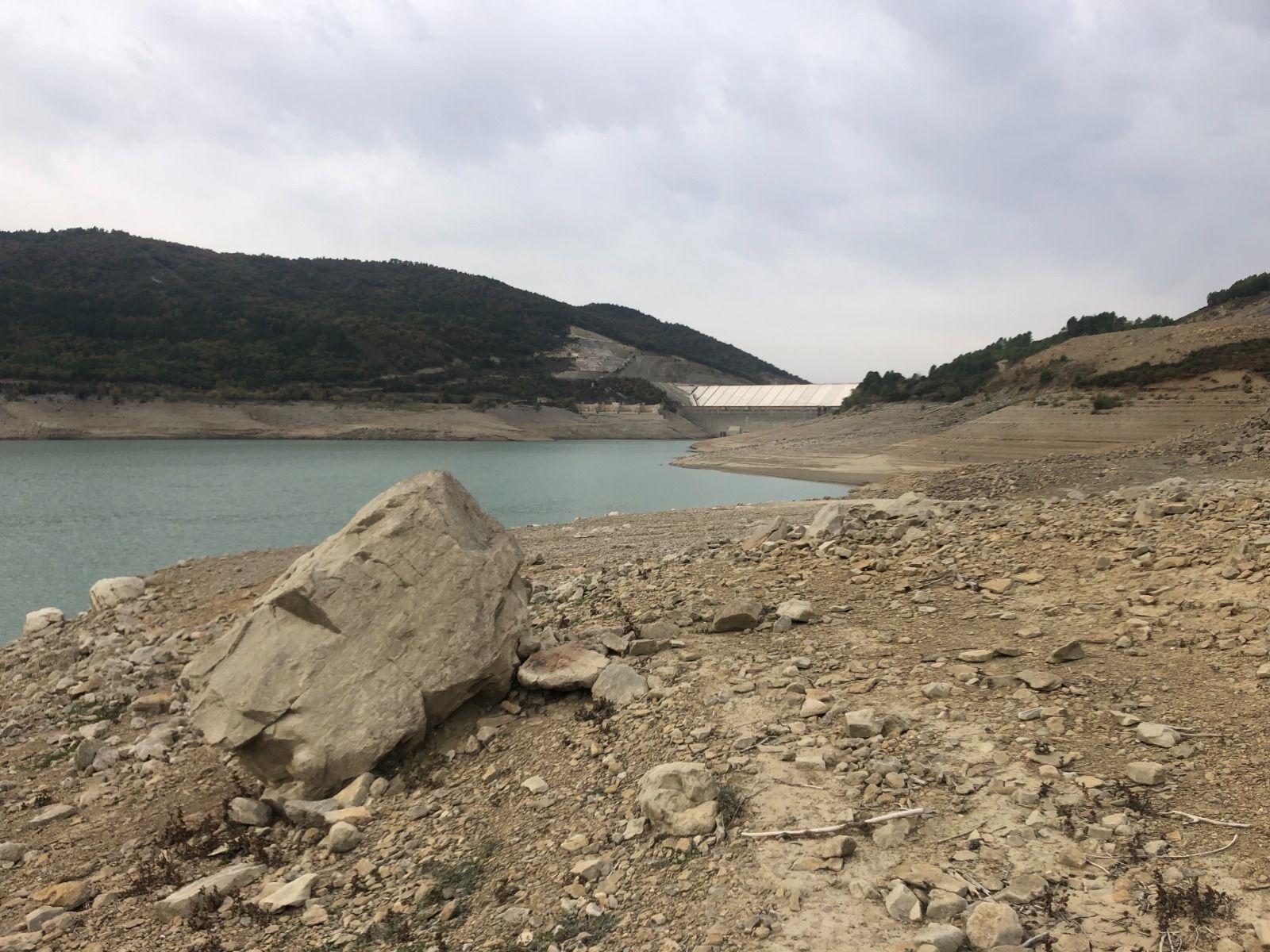 "Emergencia" en Yesa: La sequía revive el balneario de Tiermas