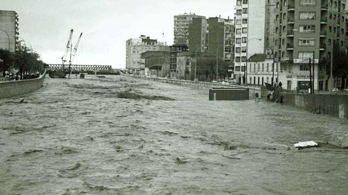 El Guadalmedina, durante las inundaciones de noviembre de 1989.