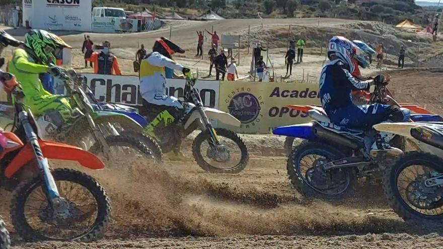 Cien pilotos de alto nivel concurren al Campeonato de Extremadura de Motocross
