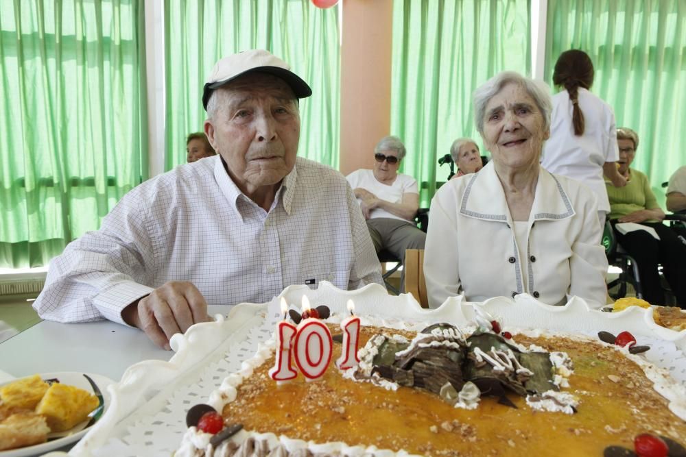 Fiesta del 101 cumpleaños de Manuel Samartino