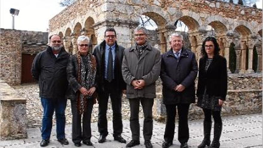 A la presentació d&#039;ahir, entre altres, Pere Torrent, Eudald Casadessús, Xavier Soy i Meritxell Garrido.