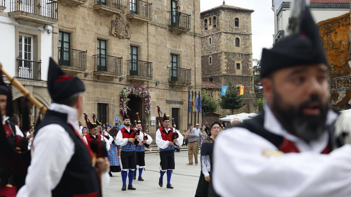 El encuentro de bandas de gaitas en el Intercéltico.