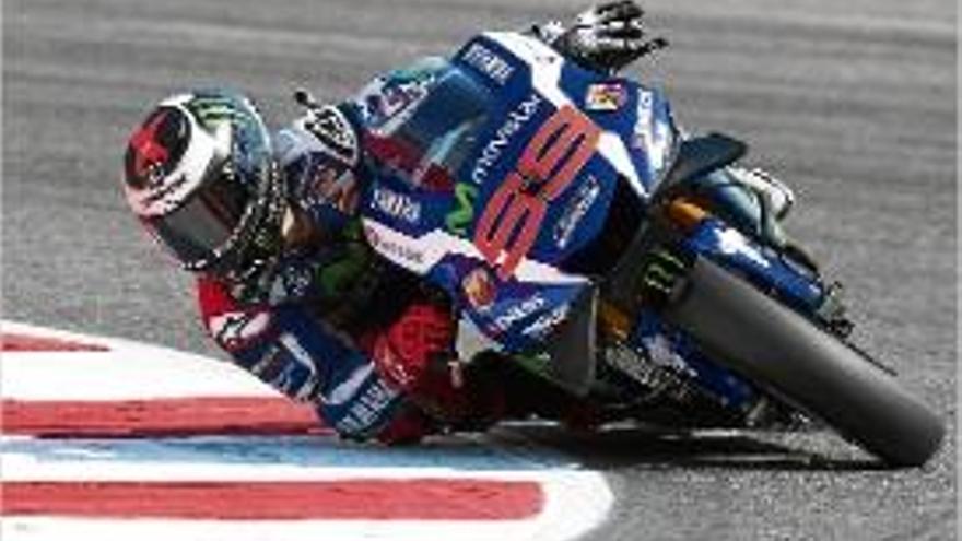 Jorge Lorenzo, el més ràpid de la classificació i amb rècord del circuit.