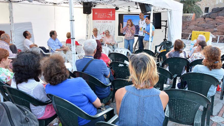 VI edición de la Feria de la Salud en la Piel en la capital grancanaria.