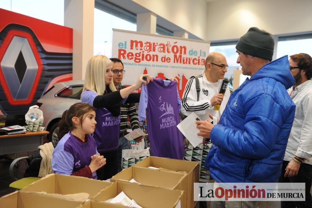 Entrega de dorsales para la Murcia Maratón