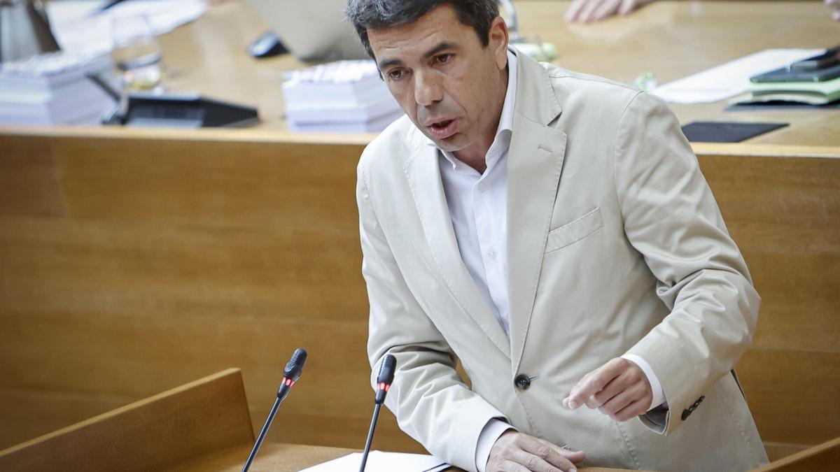 Intervención en las Corts del president de la Generalitat, Carlos Mazón