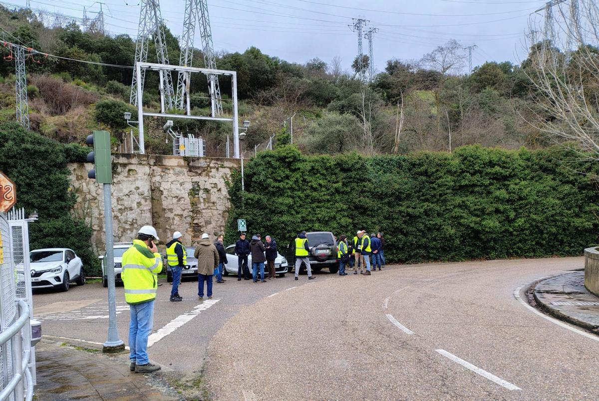 Visita de inspección a la presa de Villalcampo
