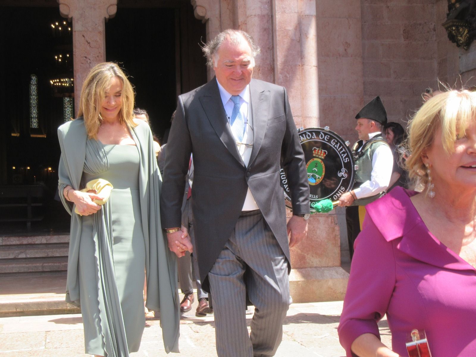 Ana Obregón arrasa en la boda asturiana de su sobrino con una canguesa