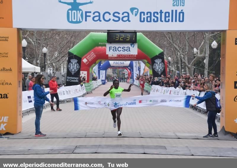 Atletas en el IX Marató BP de Castellón