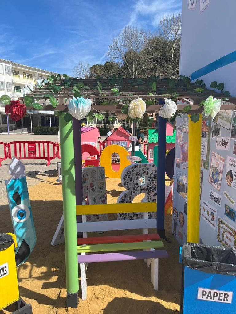 Falla del colegio Amparo Alabau de Alaquàs