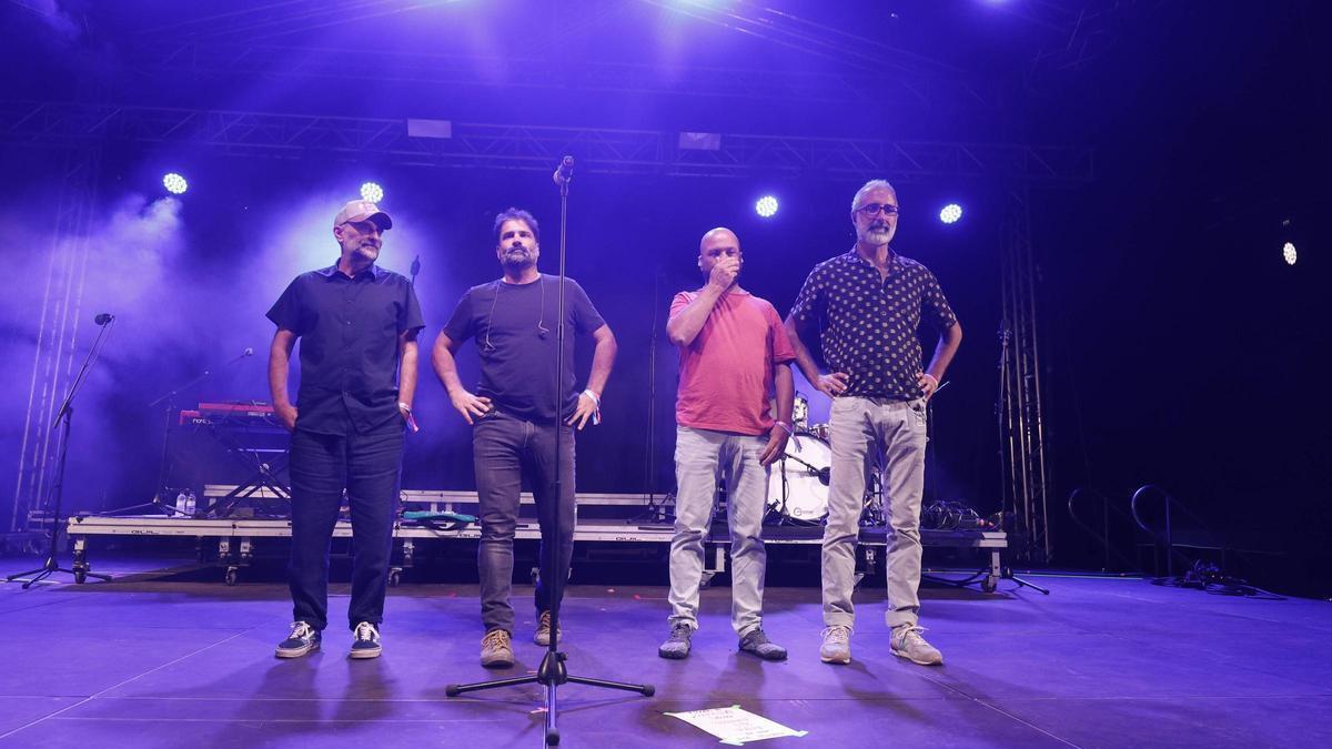 Los integrantes de Antònia Font recordaron al fallecido Joan Roca