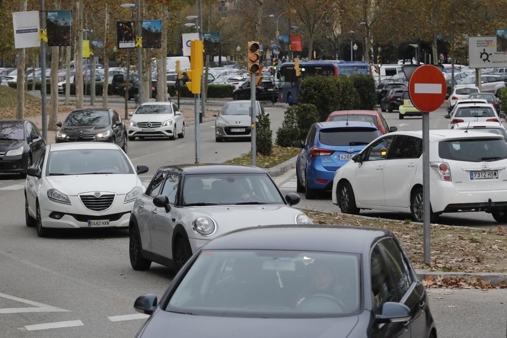 Col·lapse de vehicles i ciutadans a la ciutat de Girona