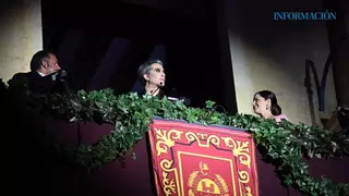El pregón de Mario Vaquerizo, con lapsus incluido, arranca las Fiestas de Elche