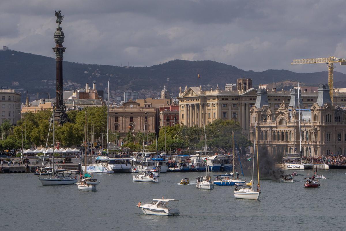 Sortida de la Global Sumud Flotilla des del Moll de l'Assot del Port de Barcelona rumb a la Franja de Gaza.