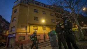 Imagen del edificio evacuado en la calle Pirineus de Santa Coloma de Gramenet