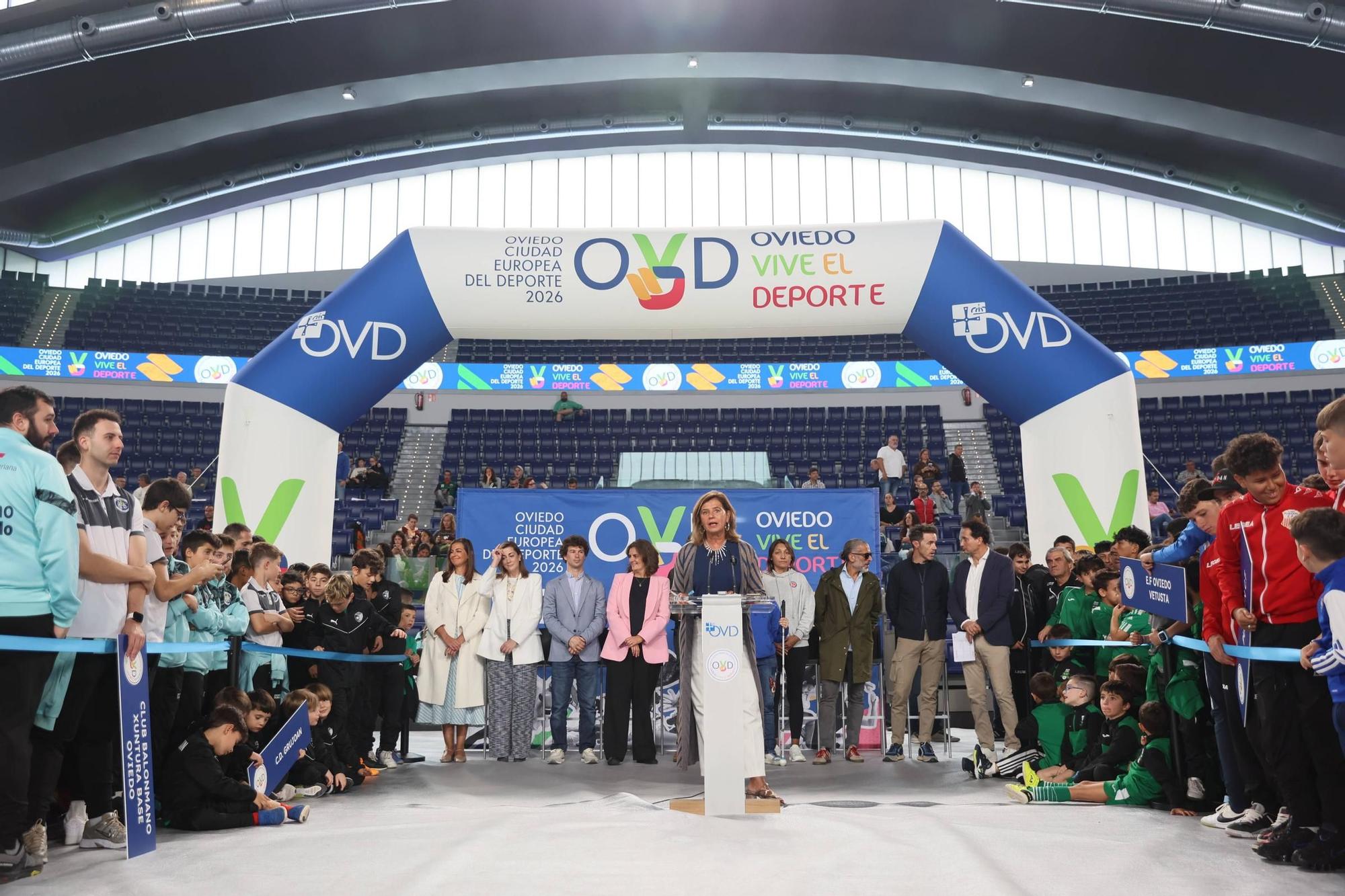 EN IMÁGENES: El encuentro de 50 clubs de Oviedo en el Palacio de los Deportes