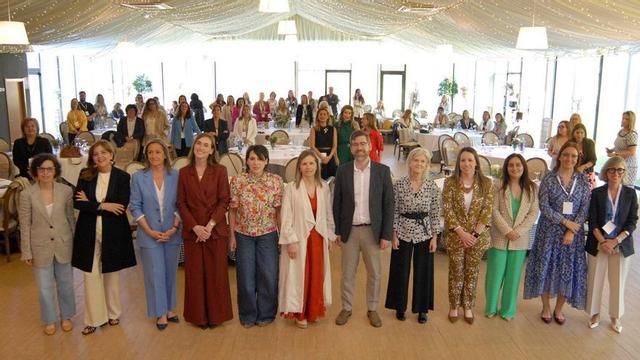El VIII Foro Empresarial de Empresarias Galicia se celebró en el Pazo de Bendoiro.  | BERNABÉ/JAVIER LALÍN